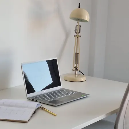 Lobos Views Workaction, Enjoy While Work 科拉雷侯